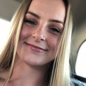 Meet your Posher, Zoe